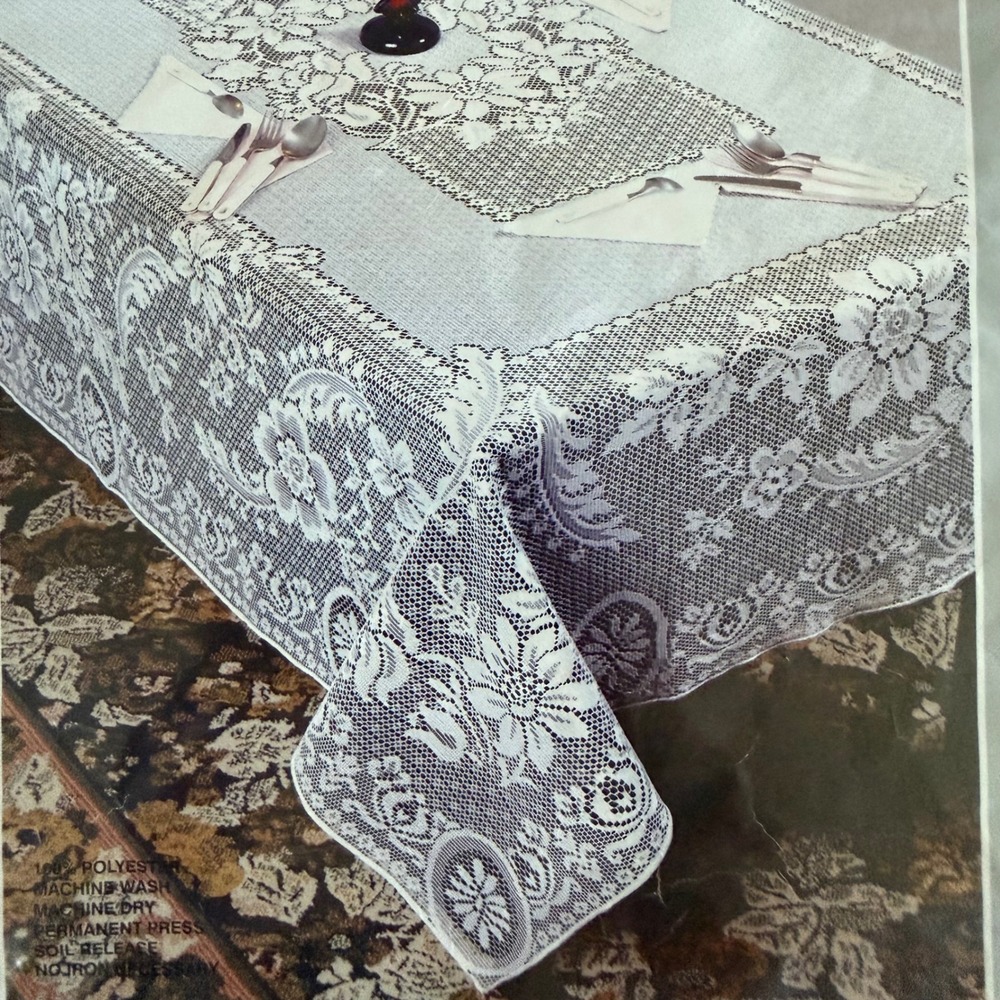 Vintage White Lace Tablecloth 70 Inch Round Floral Fine Lace NEW Oregon